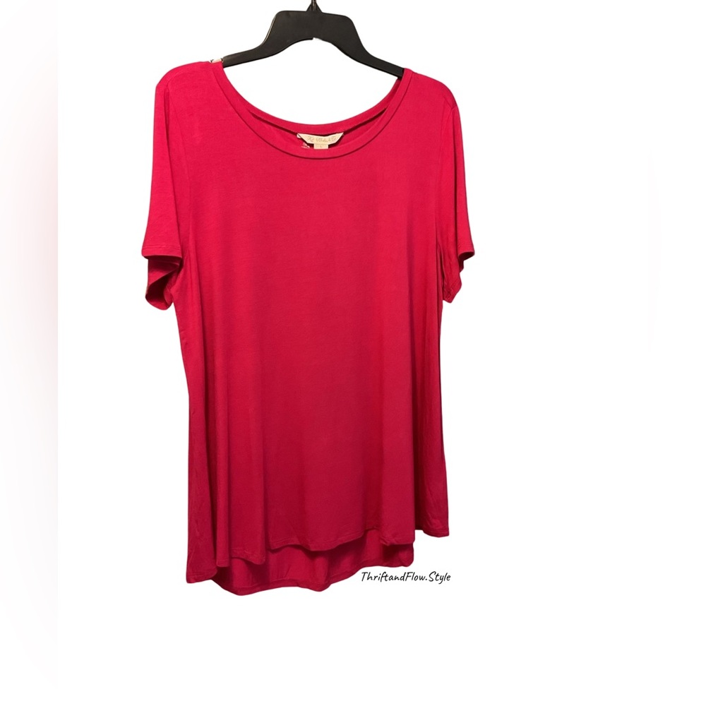 NWT | MAGENTA T-SHIRT | TOP STYLE | KAHI’S & CO DESIGNER | SIZE LARGE | STYLISH